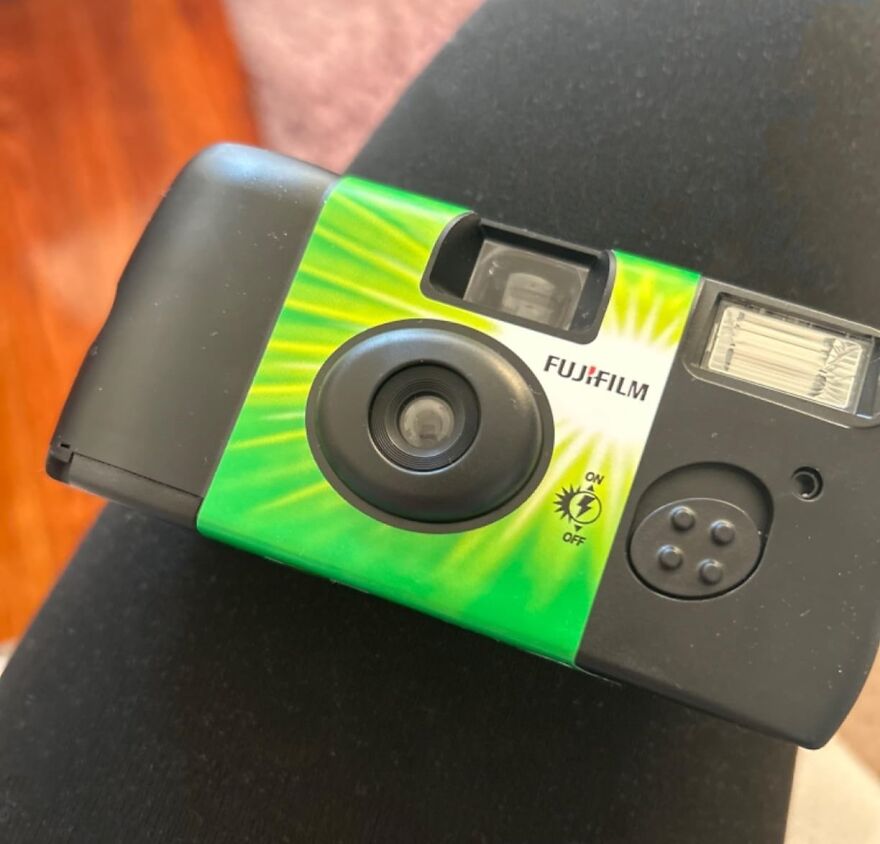 Click, Flash, Love: Fujifilm Quicksnap Flash 400 For Instant Memories!