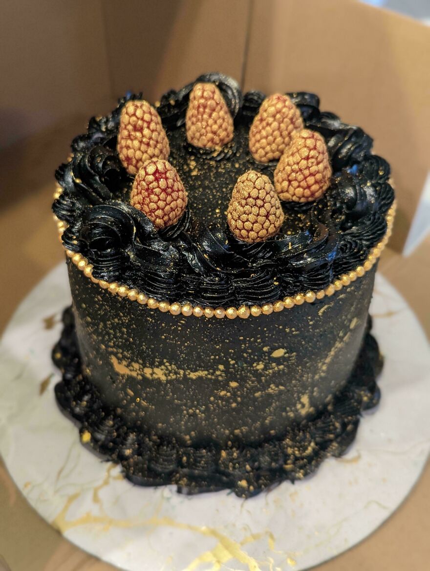 My Buttercream Turned Black Overnight, What Did I Do?