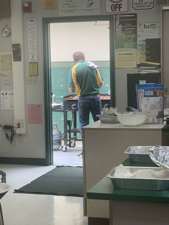 My Teacher Pulled Up To School With A Tank Of Propane And A Grill And Started To Make Us Some Breakfast. God Bless His Soul