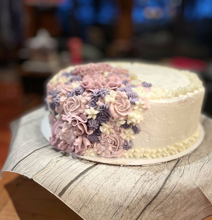 Taught A 12yo How To Decorate Cakes This Week. This Is What She Turned Out As Part Of The Lesson