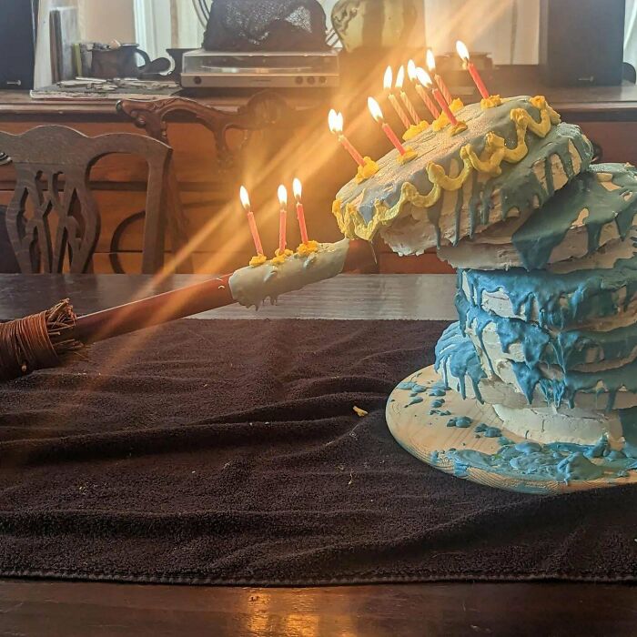 Tarta de la Bella Durmiente que desafía la gravedad