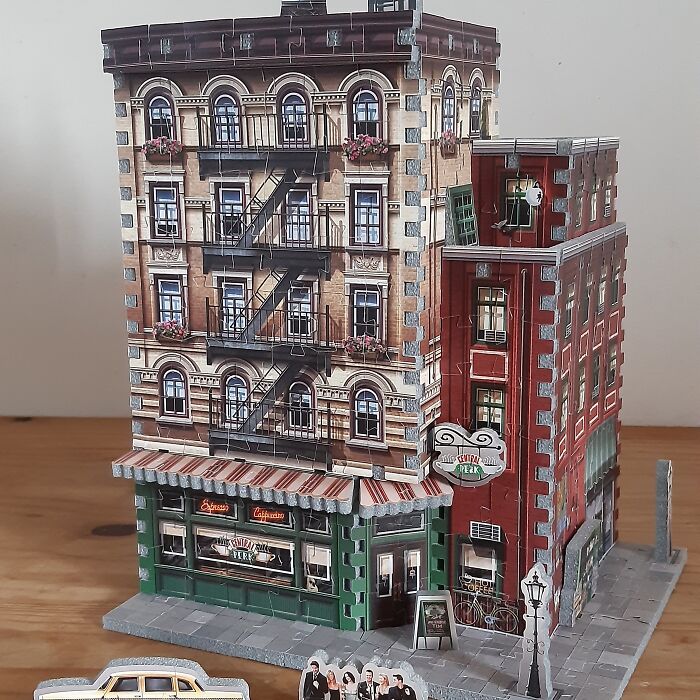 Build Your Own Central Perk: Wrebbit3d Friends Puzzle For Fans!