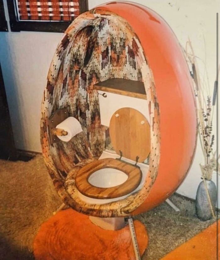 Will The Real Slim Shady Please Sit Down (Please Sit Down, Please Sit Down)