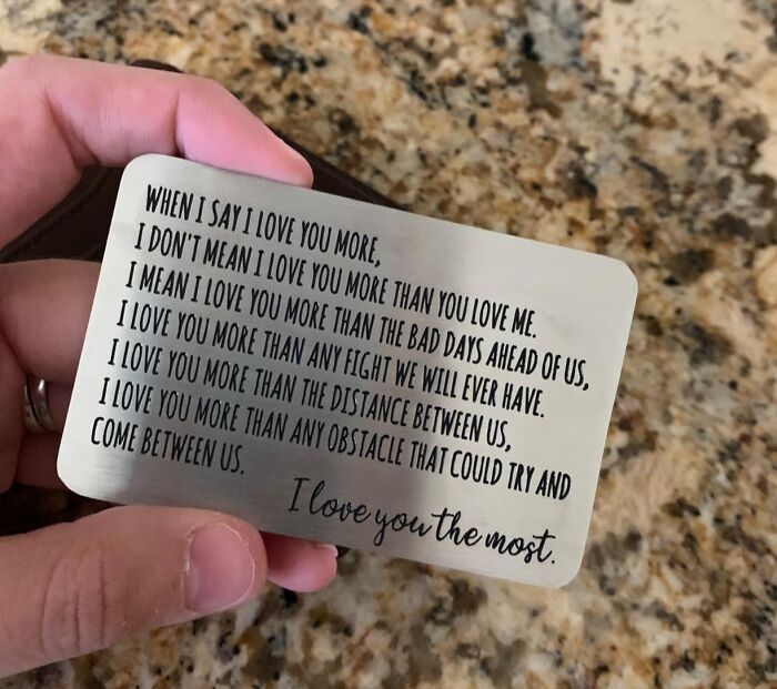 Distance Can't Fade Our Love: Sentimental Wallet Card Gift For Your Faraway Man!