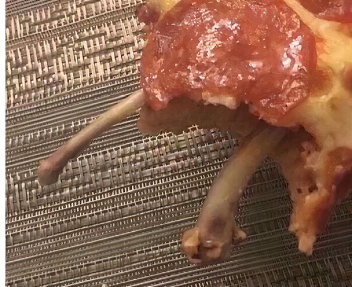 This Is What Happens When You Don't Order Your Pizza Boneless