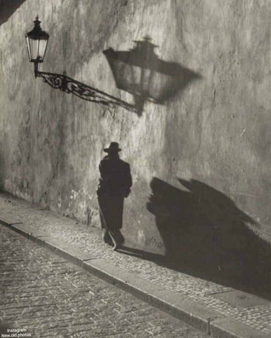 " Night Walk In Prague ", C. 1930's
photo By 📸 Josef Sudek
(1896 - 1976)
facebook " Group "
vintage / History Of Everything & Weird Facts
................................... ...............................
.
.
.
#nightwalk #prague🇨🇿 #prague #1930s #1930 #blackandwhite #blackwhite #30s #nightwalking
#blackandwhitephoto #blackandwhitepic #walker #blackandwhitepicture #blackwhitephoto #walk #blackandwhitephotography #josefsudek
...................................
.
.
.
