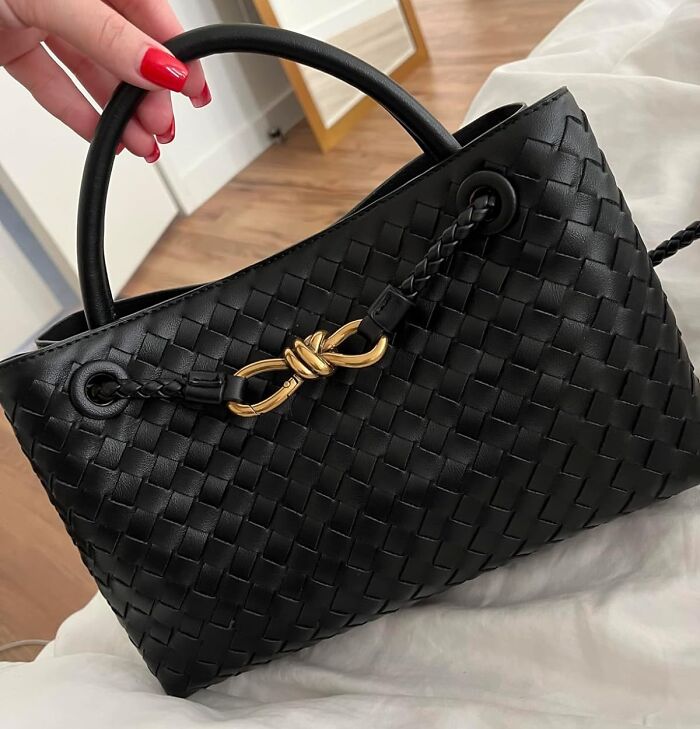 Level Up Your Accessory Game With A Magic Weave! These Woven Bags Pair Perfectly With Everything In Your Closet, Giving That Bottega's Touch Of Sophistication At A Fraction You'll Fancy