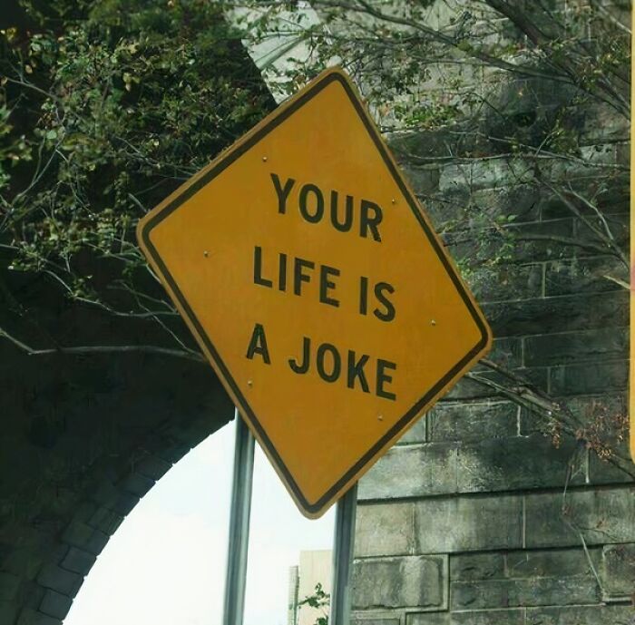 40 Chaotically Funny Signs Found In The Wild That Simply Had To Be Shared