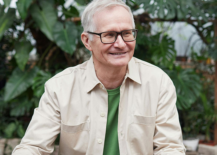 &ldquo;Cheat Sheet&rdquo;: 72-Year-Old Imparts 32 Pearls Of Wisdom To Navigate Life&rsquo;s Challenges