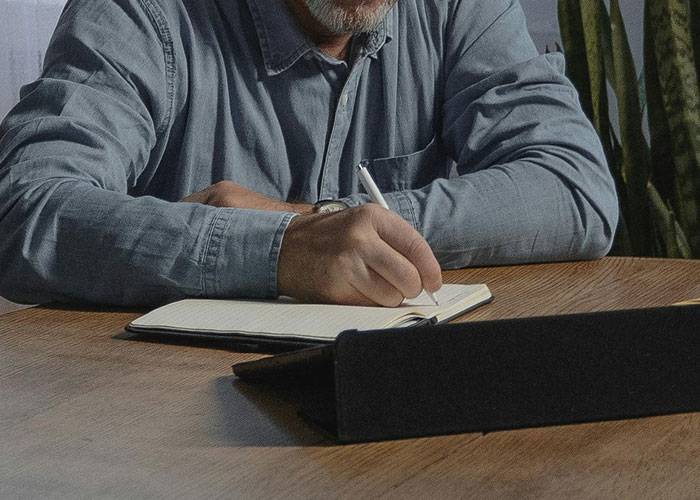 &ldquo;Cheat Sheet&rdquo;: 72-Year-Old Imparts 32 Pearls Of Wisdom To Navigate Life&rsquo;s Challenges