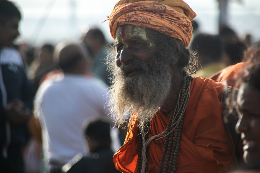I Photographed People In The Holy Waters Of The Ganges (9 Pics)