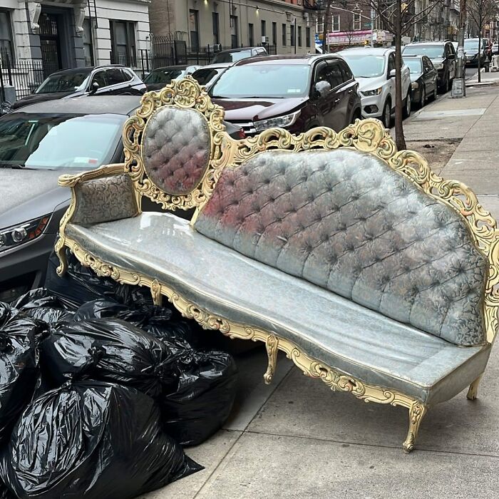 Trashing This Is Crushing.on 180th Street Across The Corner Of The Radio Hotel 