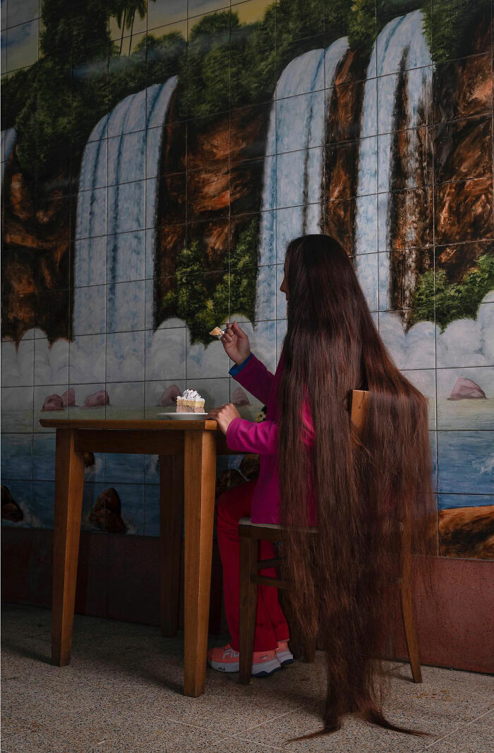 Argentine Photographer Has Been Photographing Women With Long Hair In Latin America For 17 Years