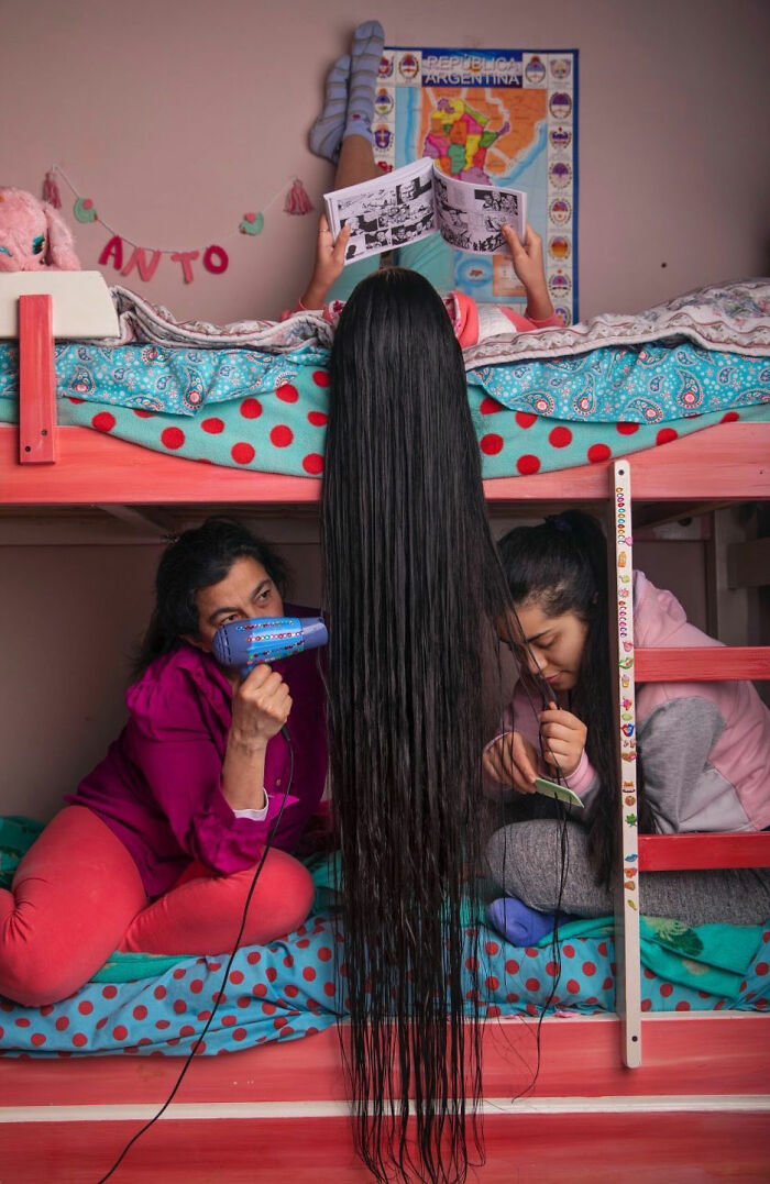 Argentine Photographer Has Been Photographing Women With Long Hair In Latin America For 17 Years