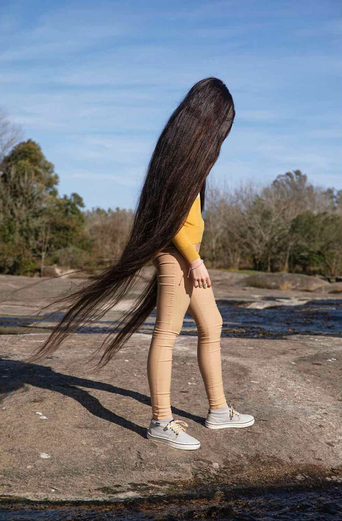 Argentine Photographer Has Been Photographing Women With Long Hair In Latin America For 17 Years