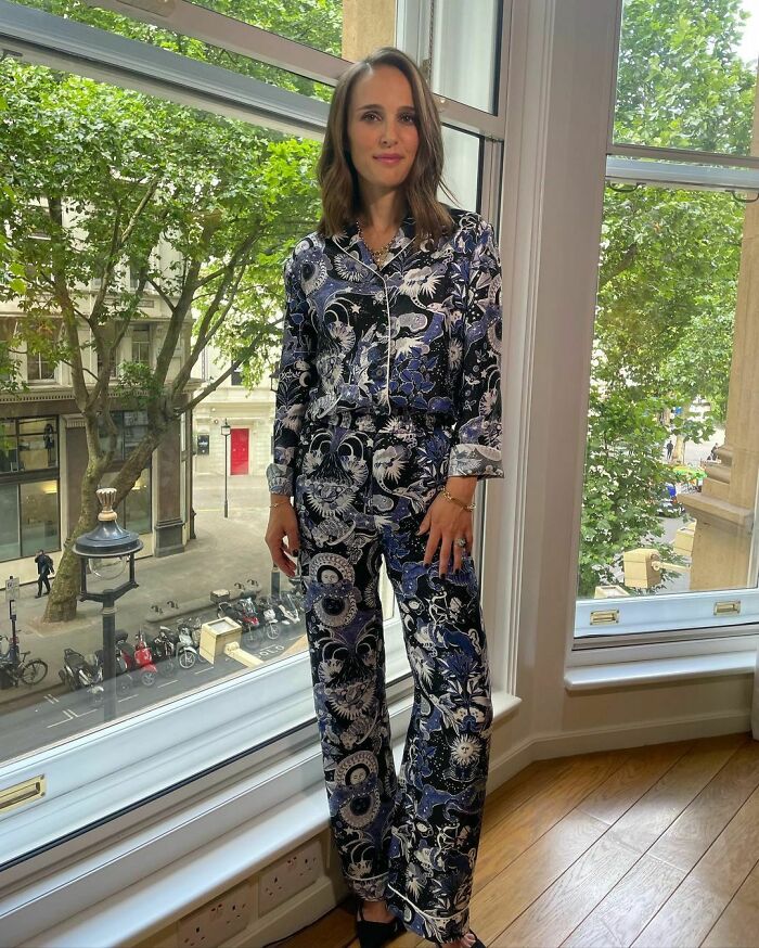 30 Celebrity Encounters So Awkward, You Can Feel The Secondhand Embarrassment A Mile Away