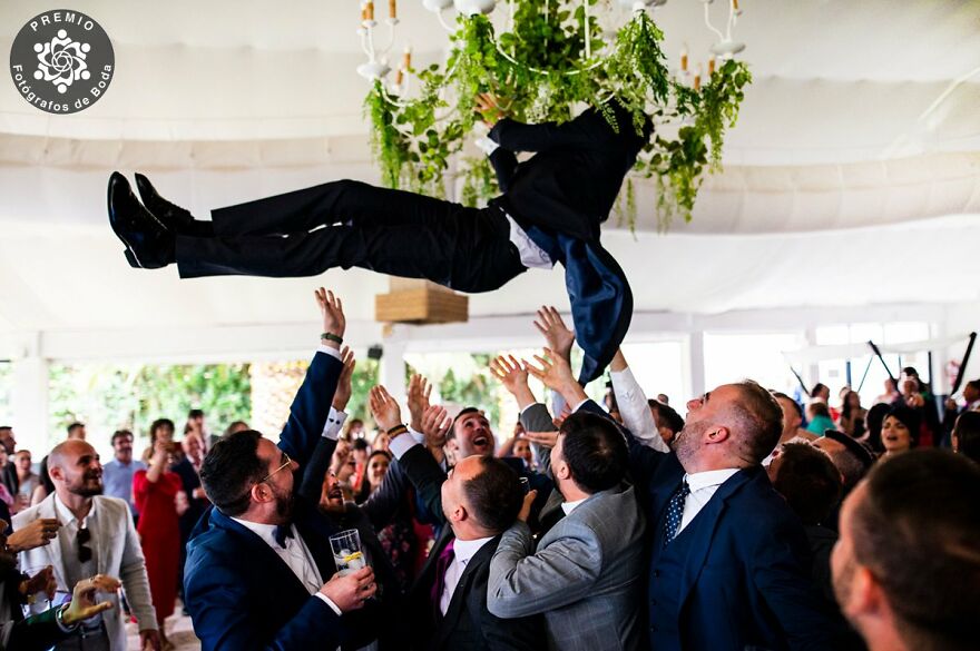 The Groom Has Lost His Head! Photo By Ismael Peña