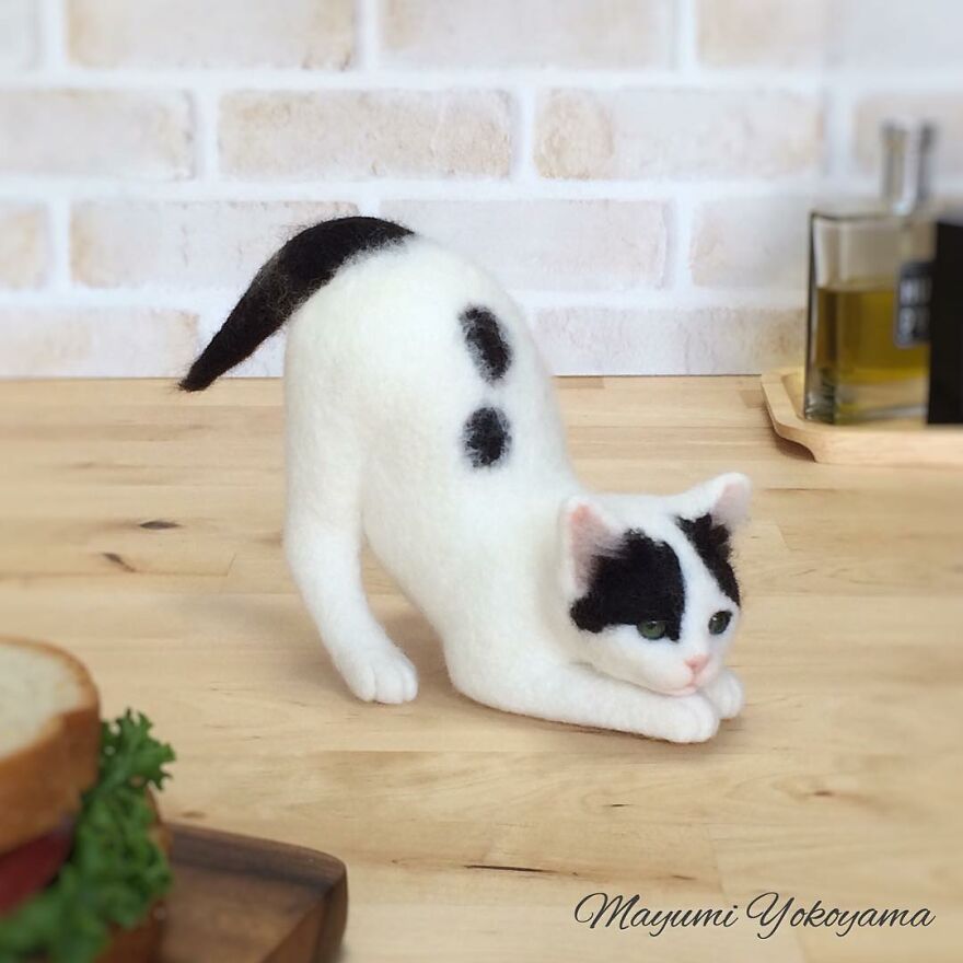 Japanese Artist Creates Cute, Realistic Cats With Felted Wool (Interview)