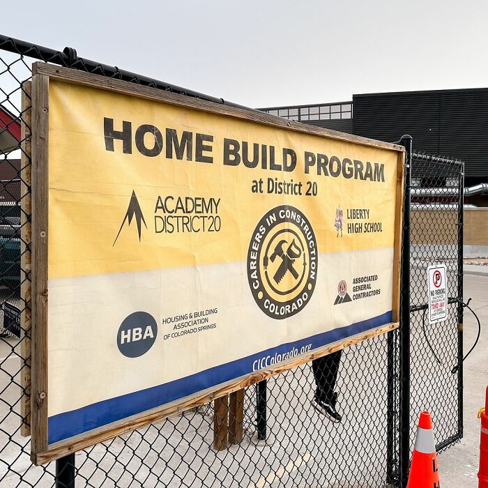 18 Y.O. Spent 3 Years Building A House In Class, Her Parents Surprise Her By Buying It