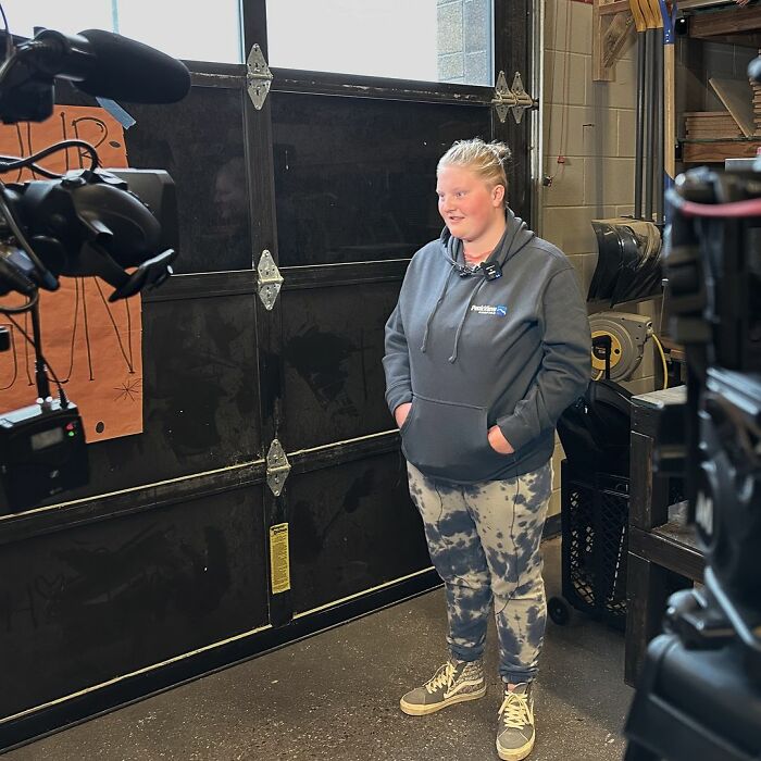 18 Y.O. Spent 3 Years Building A House In Class, Her Parents Surprise Her By Buying It