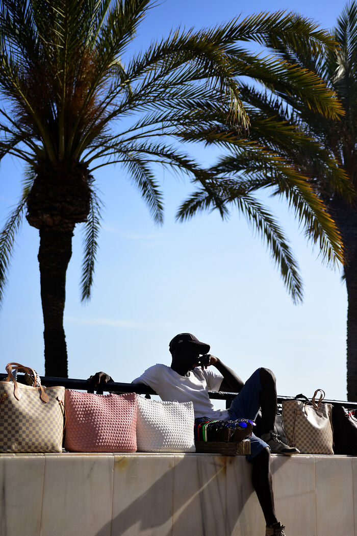 Sun, Sand, And Salesmen: 40 Pictures Of 'Looky Looky' Men And Other Beach Scenes