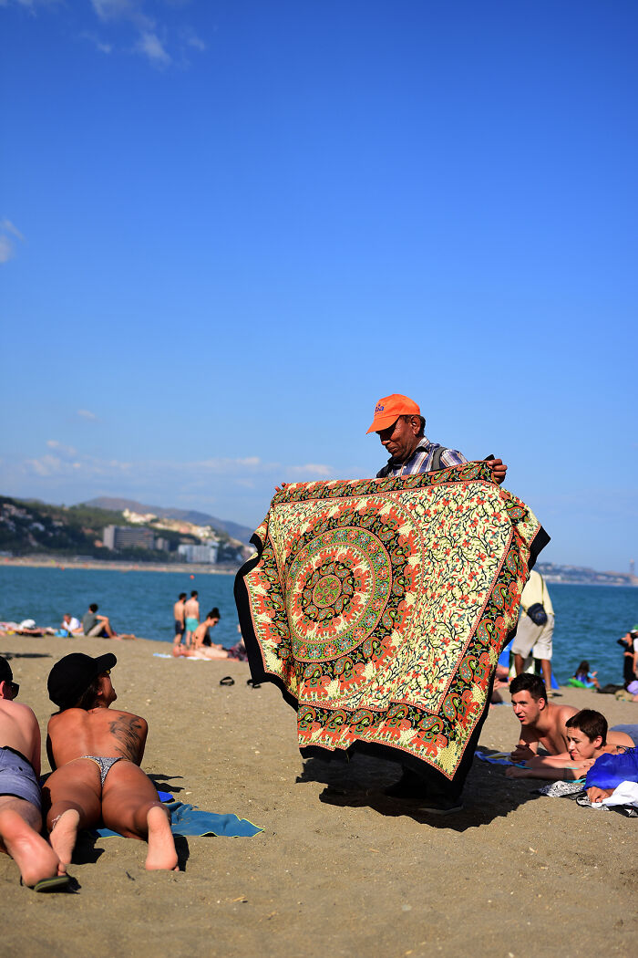 Sun, Sand, And Salesmen: 40 Pictures Of 'Looky Looky' Men And Other Beach Scenes