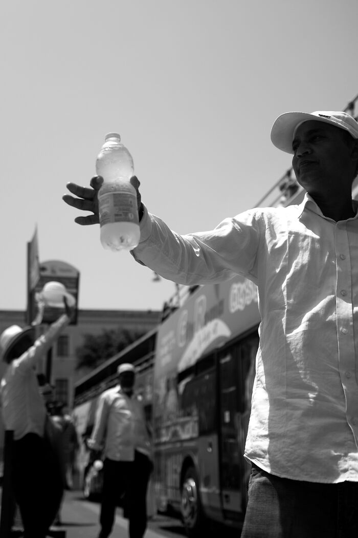 Sun, Sand, And Salesmen: 40 Pictures Of 'Looky Looky' Men And Other Beach Scenes