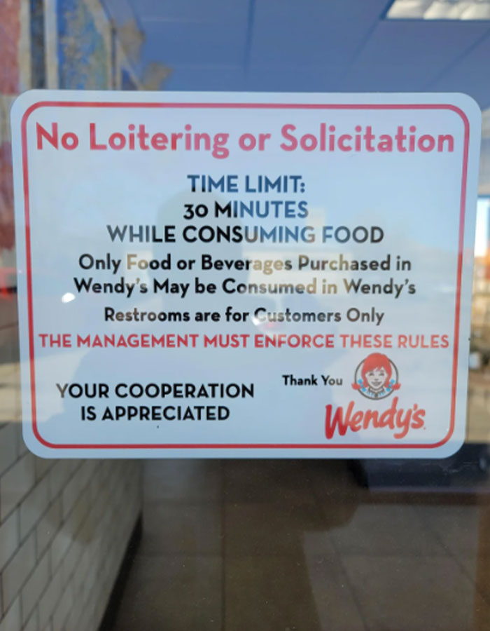 Customers Baffled As More And More Fast-Food Restaurants Post Limits On Eating Time Customers Baffled As More And More Fast-Food Restaurants Post Limits On Eating Time