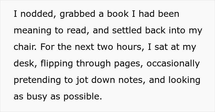 "What Are You Doing?": Boss Shocked Employee Just Reads Book After Being Asked To Stay Late "What Are You Doing?": Boss Shocked Employee Just Reads Book After Being Asked To Stay Late