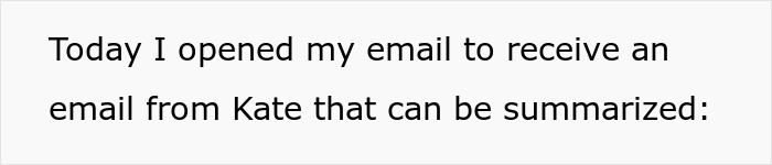 People Support This Boss For Refusing To Completely Change The Uniform For One Plus-Size Worker