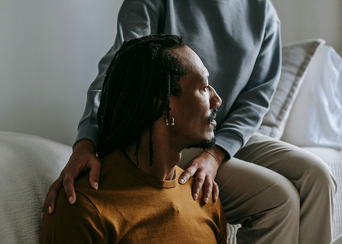 Woman Gets Upset When Her Boyfriend Can’t Stay Up At 3AM To Console Her Woman Gets Upset When Her Boyfriend Can’t Stay Up At 3AM To Console Her