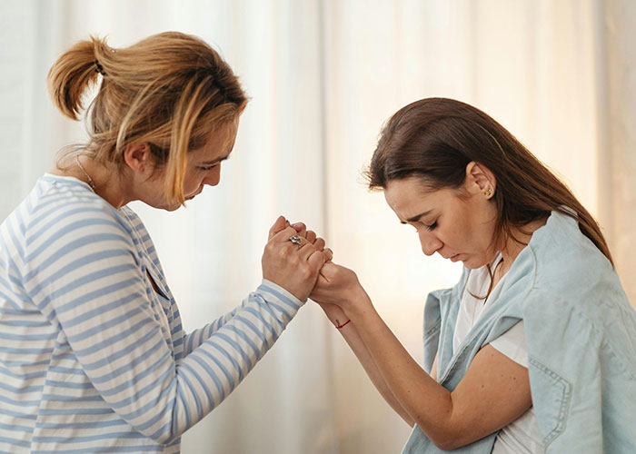 Pretty In Pink: Tomboy Throws A Fit Over Bridesmaid Dress, Threatens To Skip Sister&rsquo;s Wedding