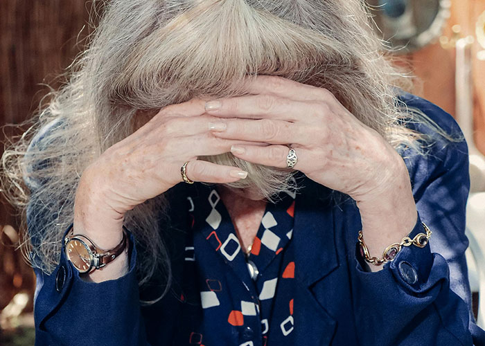 People Describe What It's Like To Have Their Broke Boomer Parents Move In With Them (30 Stories)