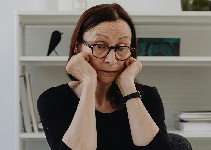 People Describe What It's Like To Have Their Broke Boomer Parents Move In With Them (30 Stories)