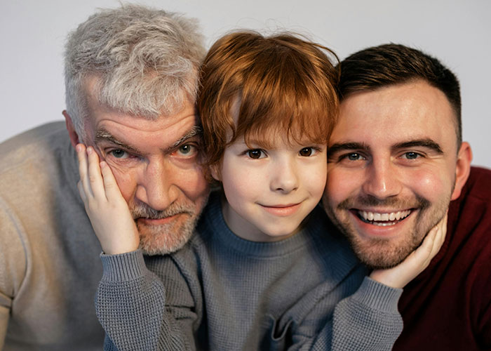 People Describe What It's Like To Have Their Broke Boomer Parents Move In With Them (30 Stories)