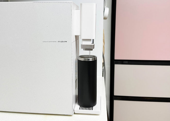 People Describe What It's Like To Have Their Broke Boomer Parents Move In With Them (30 Stories)