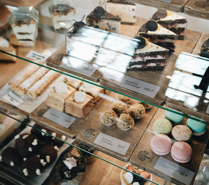 Scotland’s Honesty Cake Fridge Goes Viral, Has People Listing Other Similar Fridges Around The World Scotland’s Honesty Cake Fridge Goes Viral, Has People Listing Other Similar Fridges Around The World