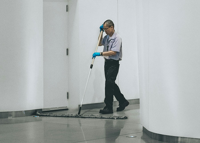 CEO Gives Power-Hungry Daughter A Taste Of The Real World After She Bans Janitors’ Lunch Break - 7