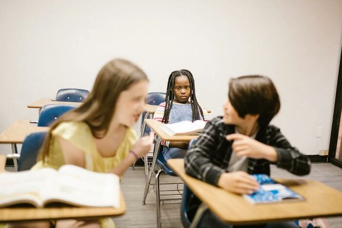 30 People Share Cringe Things High Schoolers Do While Thinking It's Cool