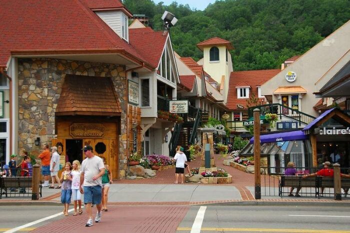 "Plastic City Full Of Plastic People": 30 Tourist Trap Cities To Reconsider Visiting