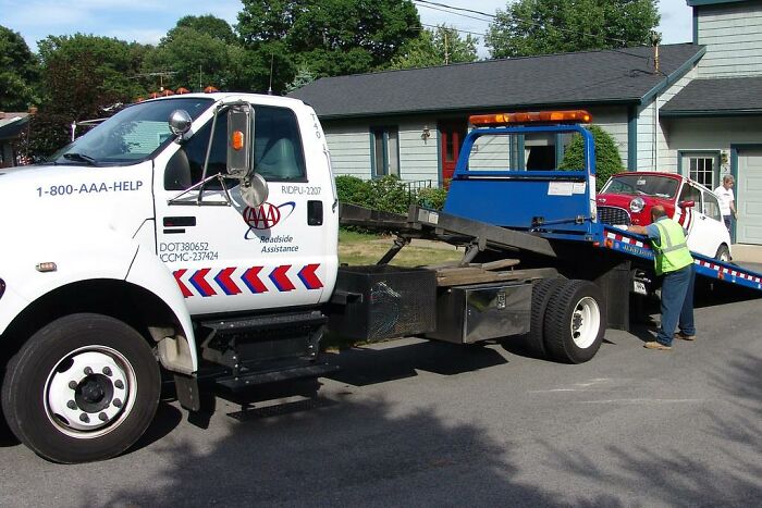 “It Keeps Me Sane”: People Reveal 30 Memberships That Are 100% Worth Every Penny