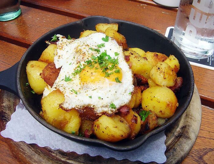 33 People Share The 'Poverty Food' Of 2024