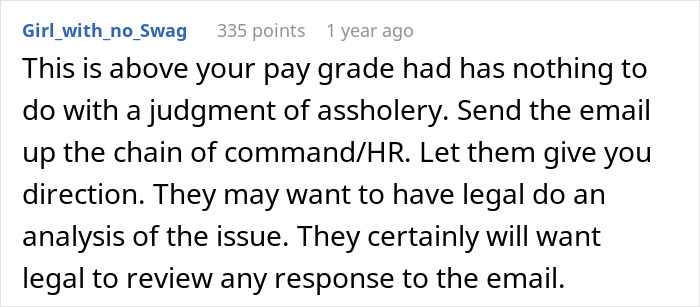 People Support This Boss For Refusing To Completely Change The Uniform For One Plus-Size Worker