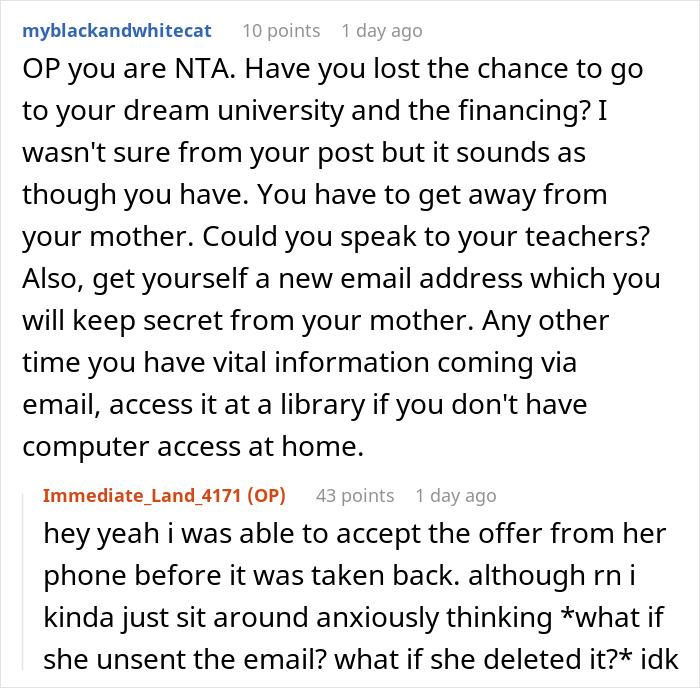 “I Yelled More Than I Ever Had”: Mom Hides News Of Dream College Acceptance Letter From 17 Y.O. “I Yelled More Than I Ever Had”: Mom Hides News Of Dream College Acceptance Letter From 17 Y.O.