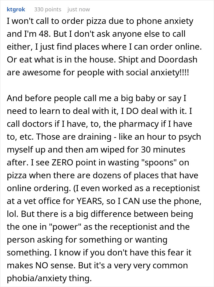 Family Drama Ensues Over Dad Refusing To Order Pizza For Socially Anxious Daughter Staying At Home - 14