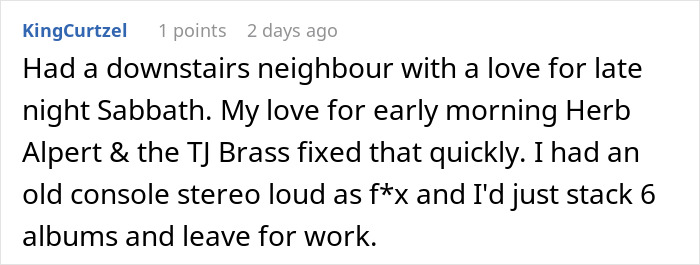 Loud Frat Boy Refuses To Keep The Volume Down, Gets A Dose Of Karma When Woman Retaliates - 32