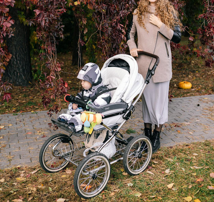 Entitled Mom Expects Person In Wheelchair To Walk So She Can Park Her Stroller, Gets Laughed At