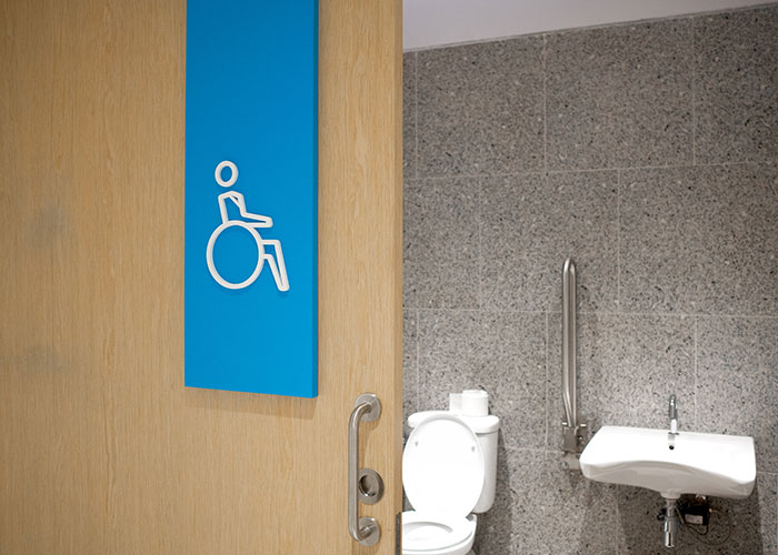 “Fear of God In Her Eyes”: Karen Tries Intimidating A Disabled Person, Gets Shut Down By Grandma “Fear of God In Her Eyes”: Karen Tries Intimidating A Disabled Person, Gets Shut Down By Grandma