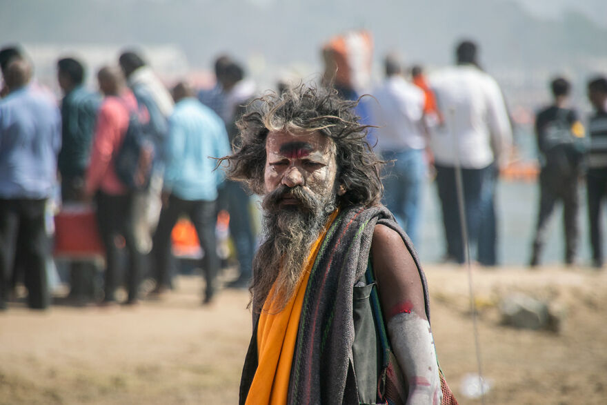 I Photographed People In The Holy Waters Of The Ganges (9 Pics)
