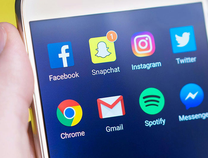 40 Flexes That Instead Of Impressing People, Make Them Cringe, Hard